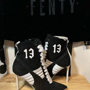 !!!!! BRAND NEW!!! RIHANNA FENTY PUMA BLACK STILETTO BOOTS
